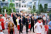 Đoàn rước đồng tế trước Thánh lễ