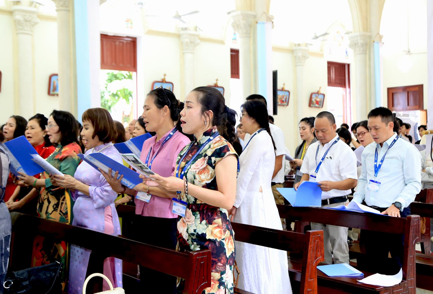 Doanh-nhan-cong-giao14