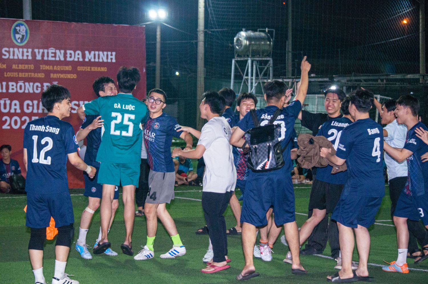 sinh-vien-Đa-Minh (3)