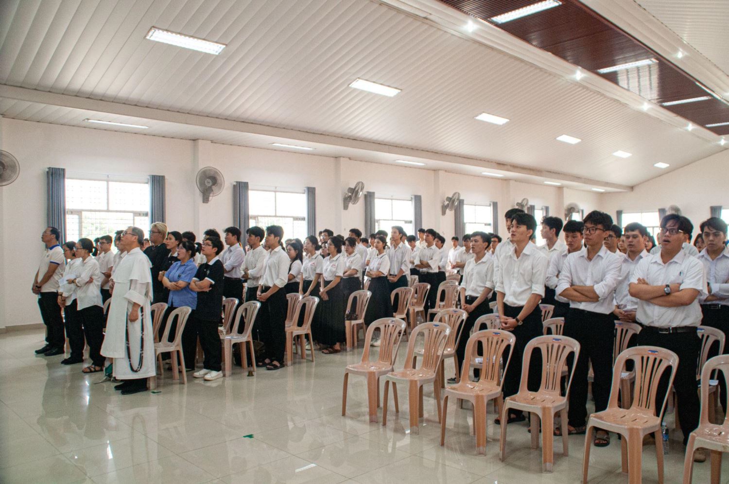 Sinh-vien-tinh-huan (1)