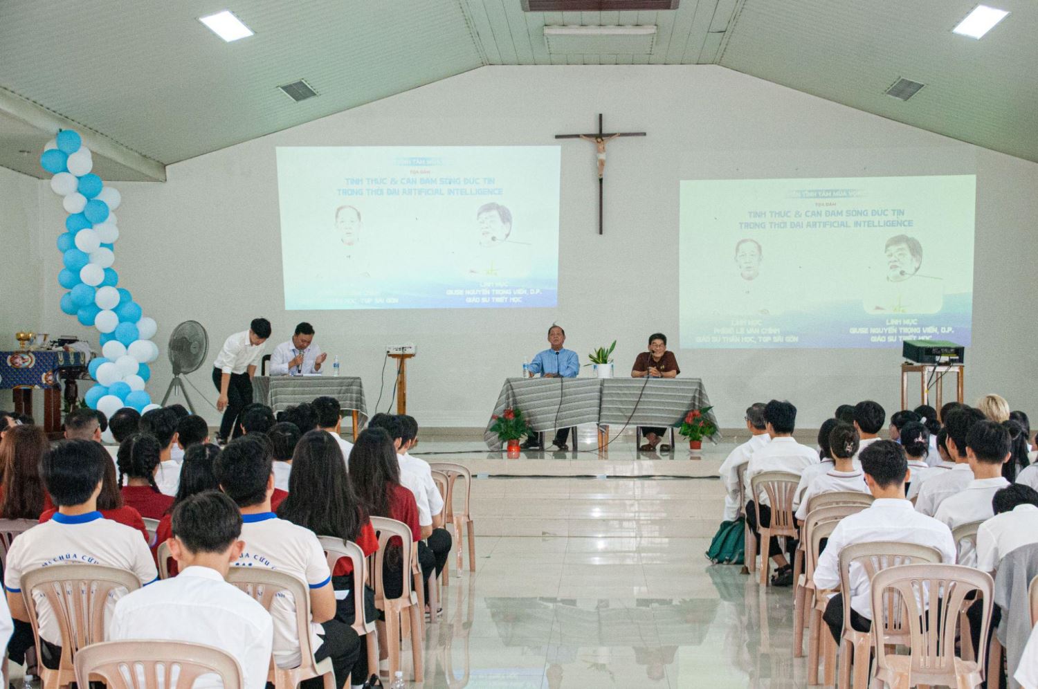 Sinh-vien-tinh-huan (5)