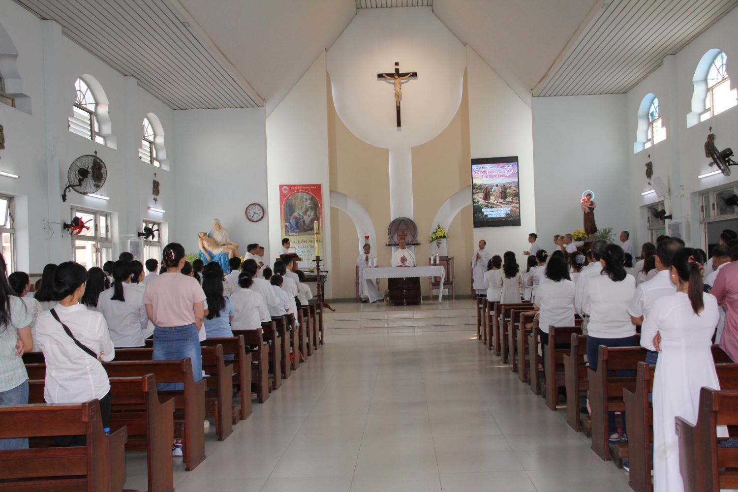 Gia-dinh-tan-hien (5)