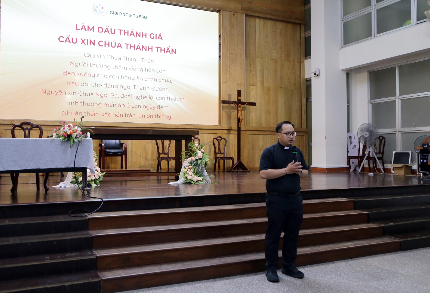 Doanh-nhan-Cong-giao (1)