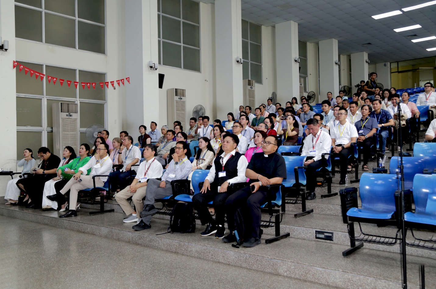 Doanh-nhan-Cong-giao (3)