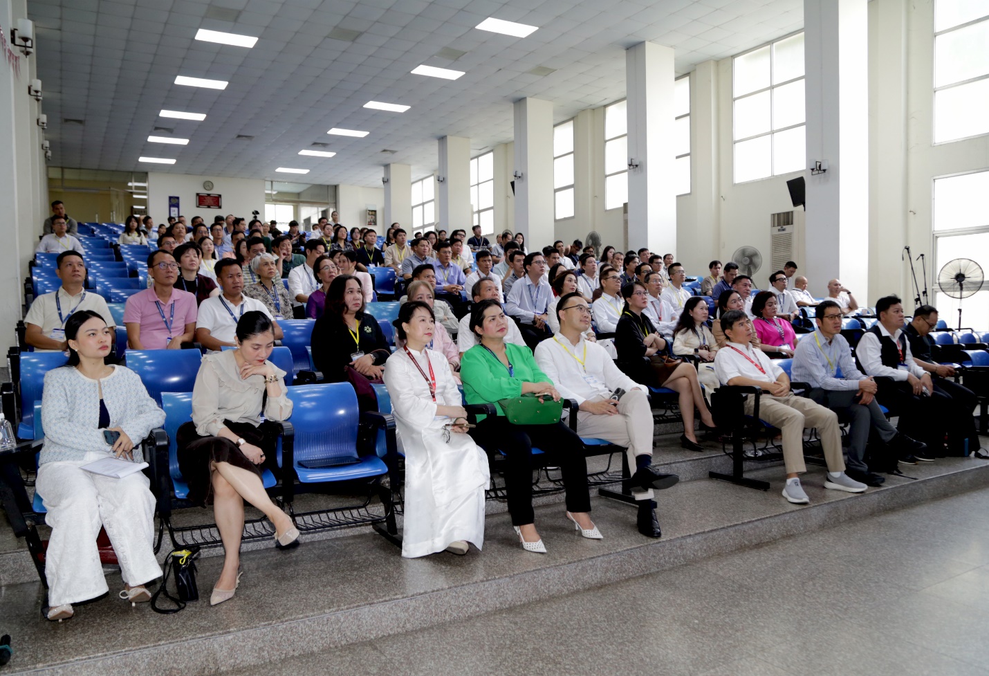 Doanh-nhan-Cong-giao (4)