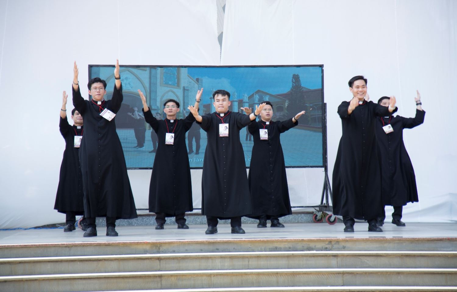 Dong-Me-Cuu-Chuoc (4)