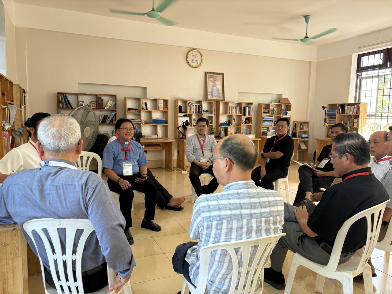 https://caritasvietnam.org/datafiles/img_data/images/z7045539135938_21f525b3e87396be84150020a2c956d6.jpg