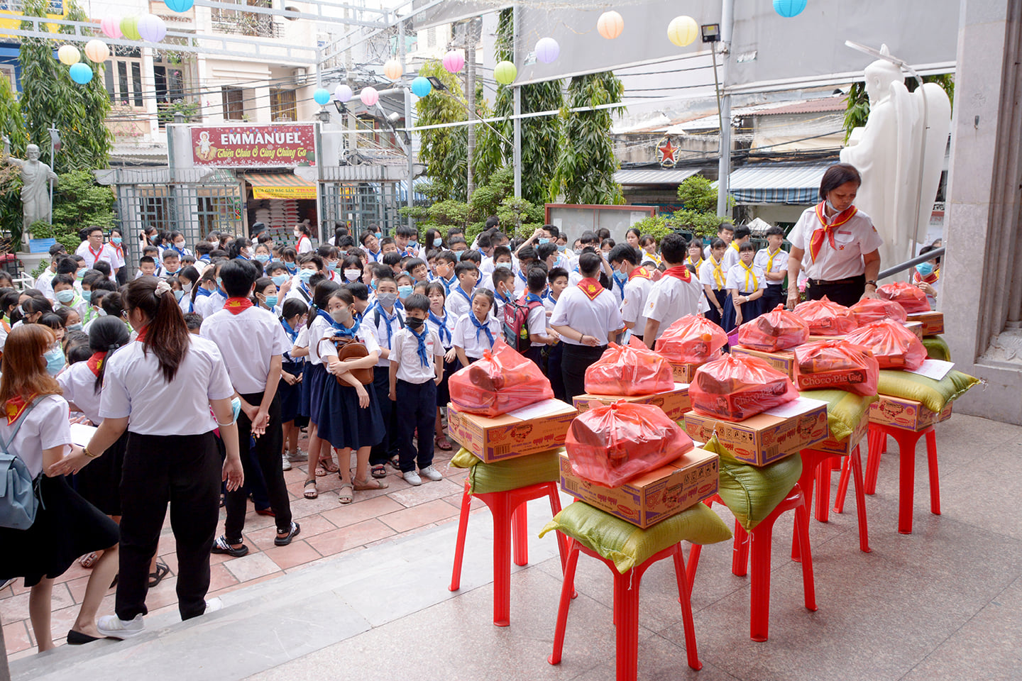 Giáo xứ Vĩnh Hòa: Món quà Xuân nghĩa tình ngày 31-1-2021