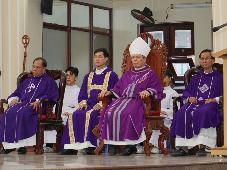 Giáo xứ Thạch Đà: Thánh lễ giỗ ông bà cố Phanxico Salesio & Maria
