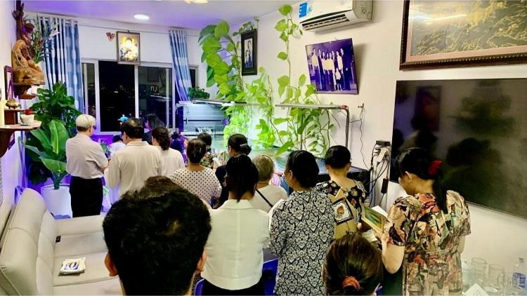 Giáo xứ Nhân Hòa: Tiếng kinh dâng Mẹ giữa lòng phố thị