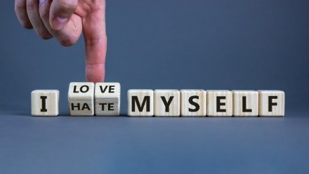 5 câu trích dẫn Kinh Thánh thiết yếu khi bạn chán ghét bản thân