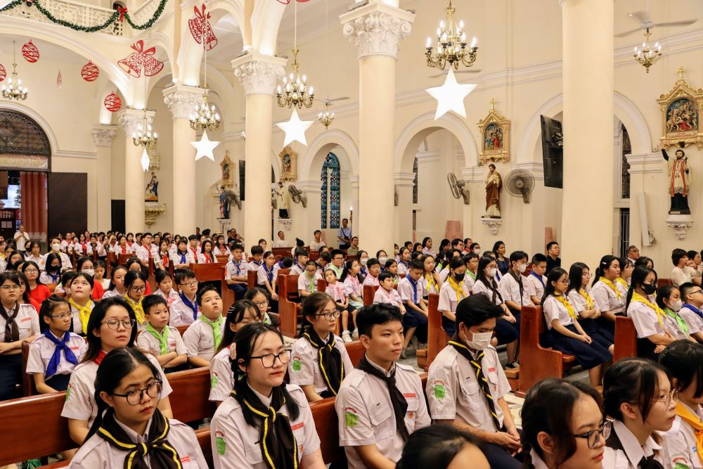 Hạt Tân Định: Hiệp Đoàn Thiếu Nhi Thánh Thể “Mẹ Thiên Chúa” mừng bổn mạng - 29-12- 2023
