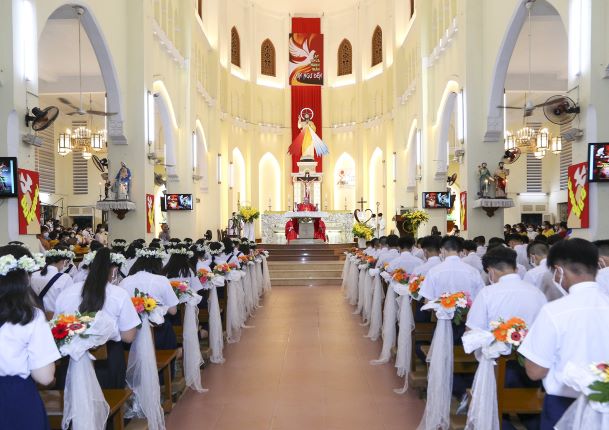Giáo xứ Gia Định: Thánh lễ ban Bí tích Thêm Sức - Ngày 01-04-2022