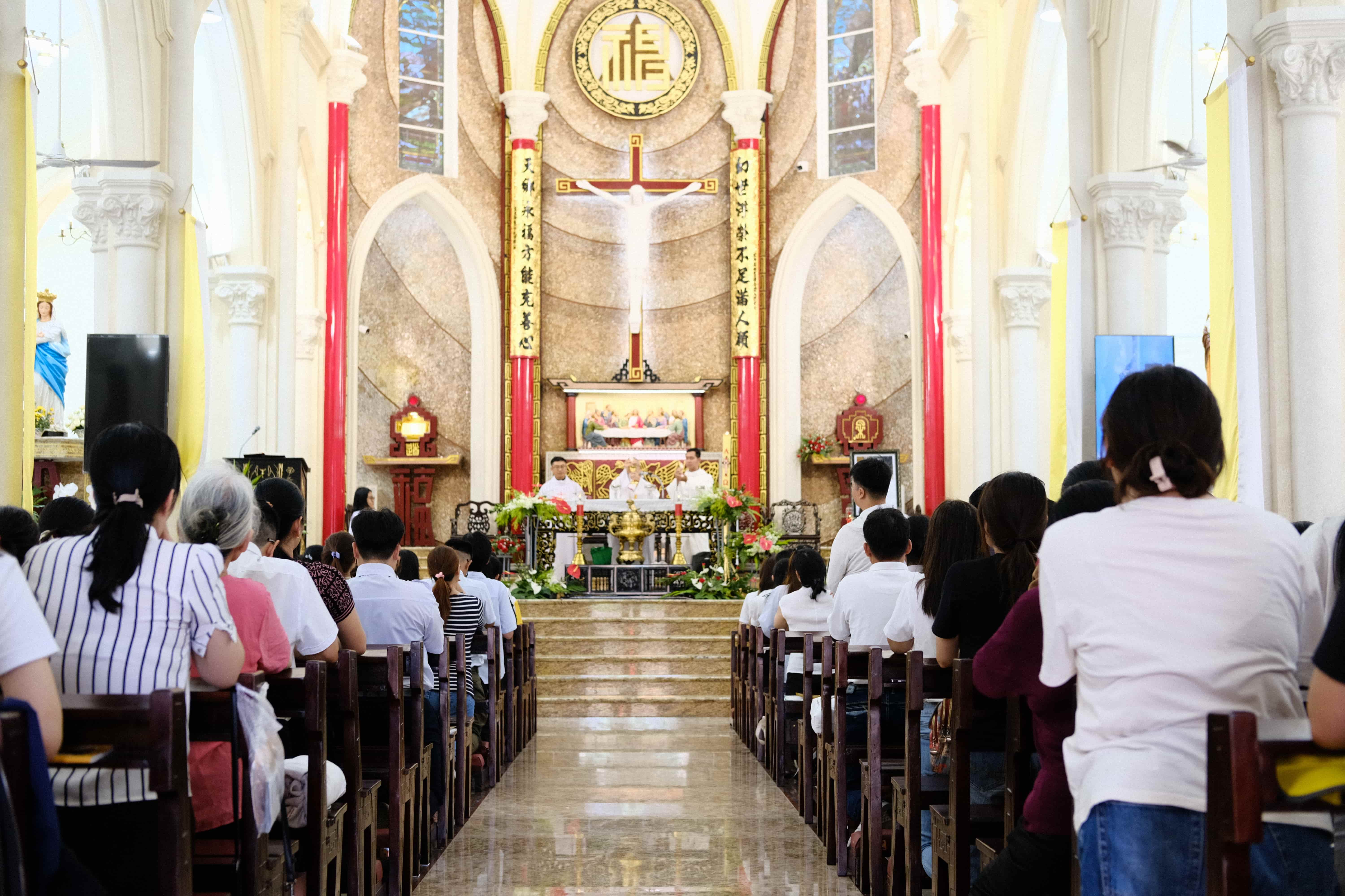 Giới trẻ Tổng Giáo phận Sài Gòn hành hương Năm Thánh tại Nhà thờ Thánh Phanxicô Xaviê