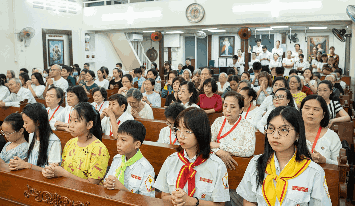 Giáo xứ Đức Mẹ Hòa Bình - Vườn Chuối: Bổn mạng Gia Đình Phạt Tạ Thánh Tâm - 2025