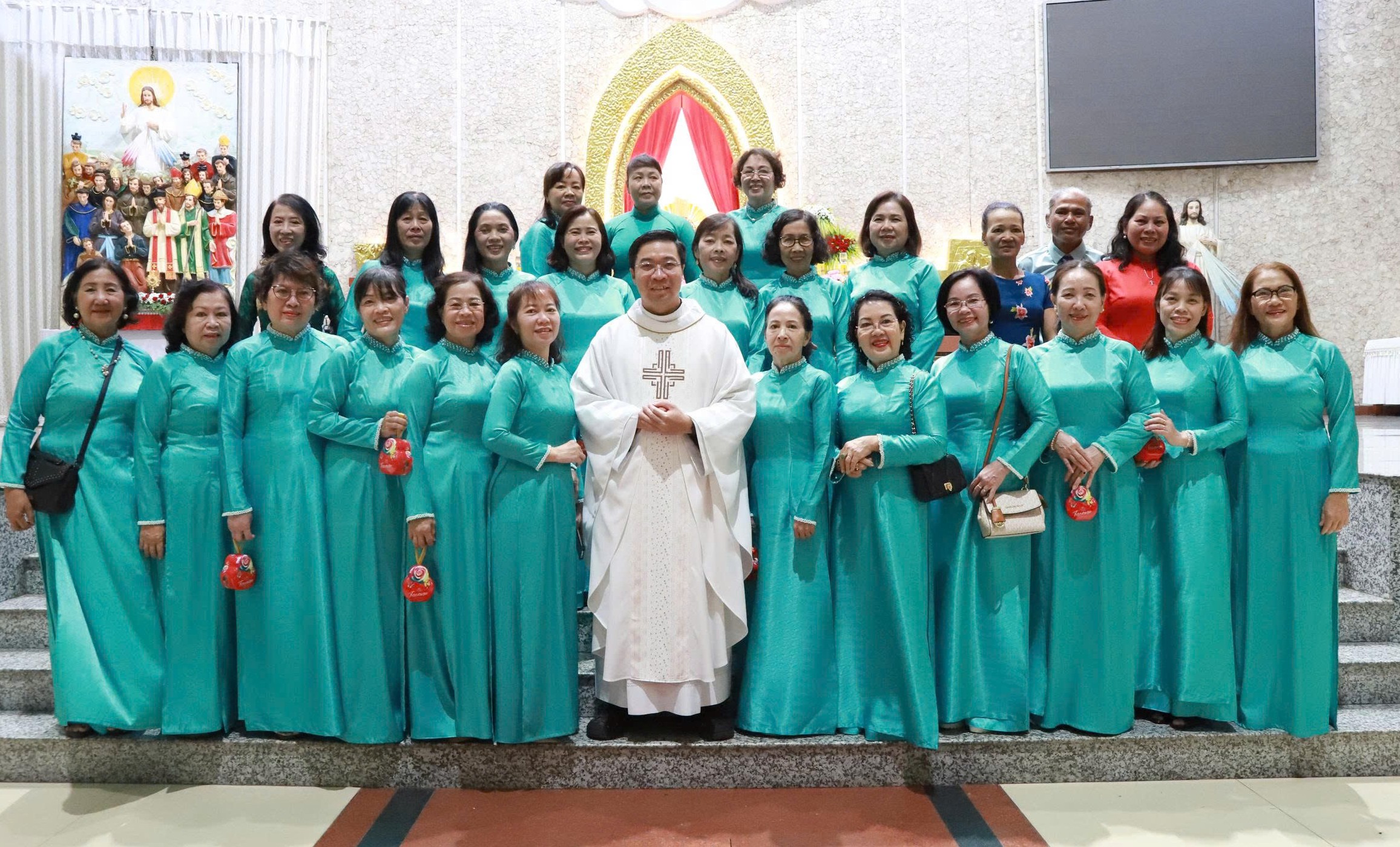 Ca đoàn Cecilia giáo xứ Tân Phú mừng Bổn Mạng - 2025