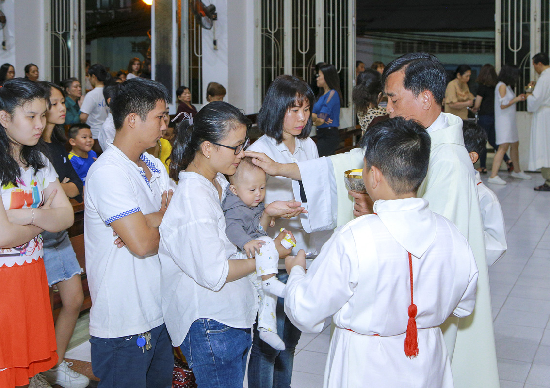 Giáo xứ Nam Hòa: Lễ Đức Mẹ dâng con vào Đền thờ