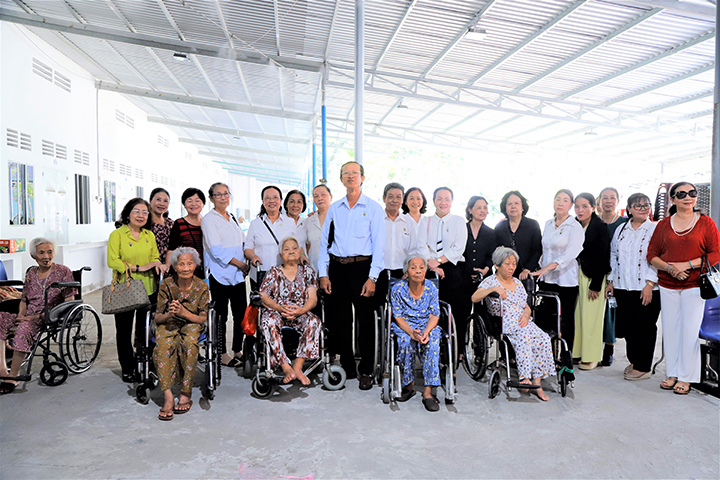 Liên huynh Thánh Vinh Sơn hạt Tân Sơn Nhì: tất niên tại nhà Bác ái Vĩnh Lộc