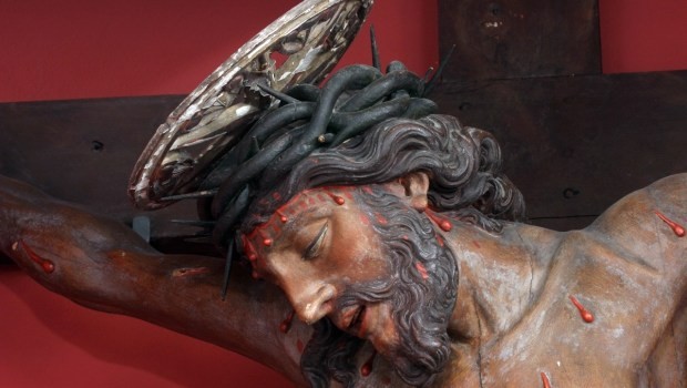 Hãy nhìn vào cây Thánh giá khi bạn không muốn yêu thương kẻ thù