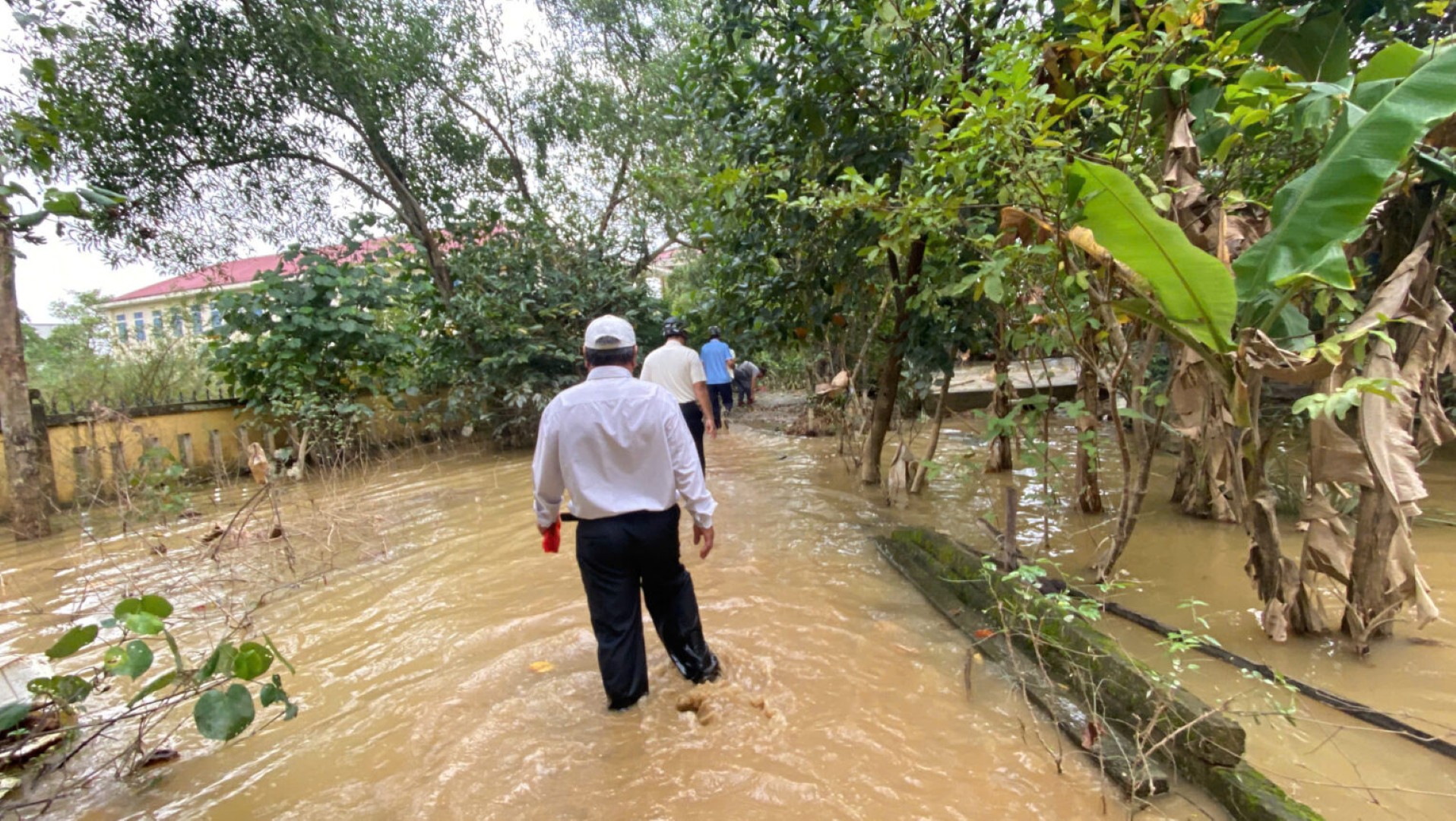 Giáo xứ Nhân Hoà: Hành trình bác ái đến Huế trong ngày lễ Các Thánh