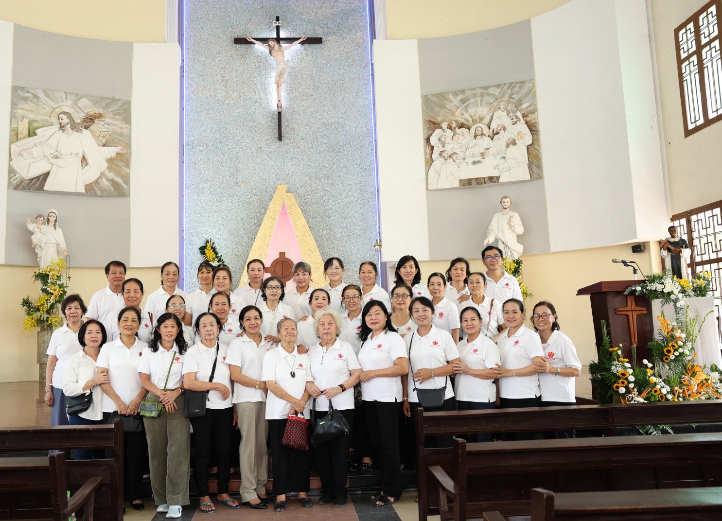 Ban Caritas Giáo hạt Thủ Thiêm mừng bổn mạng