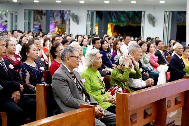 Giáo xứ Thanh Đa: Thánh lễ mừng kính Thánh Gia - mừng kỷ niệm Hôn phối