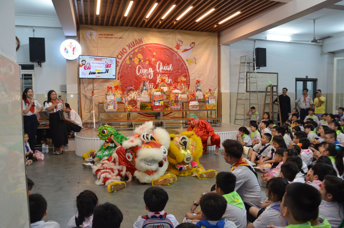 Giáo xứ Tân Việt: Hội chợ xuân Giáp Thìn 2024