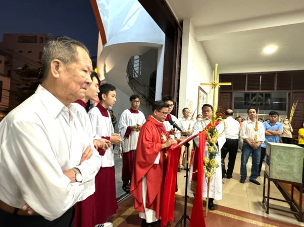 Giáo xứ Tân Phước: Chúa Nhật Lễ Lá - 2024