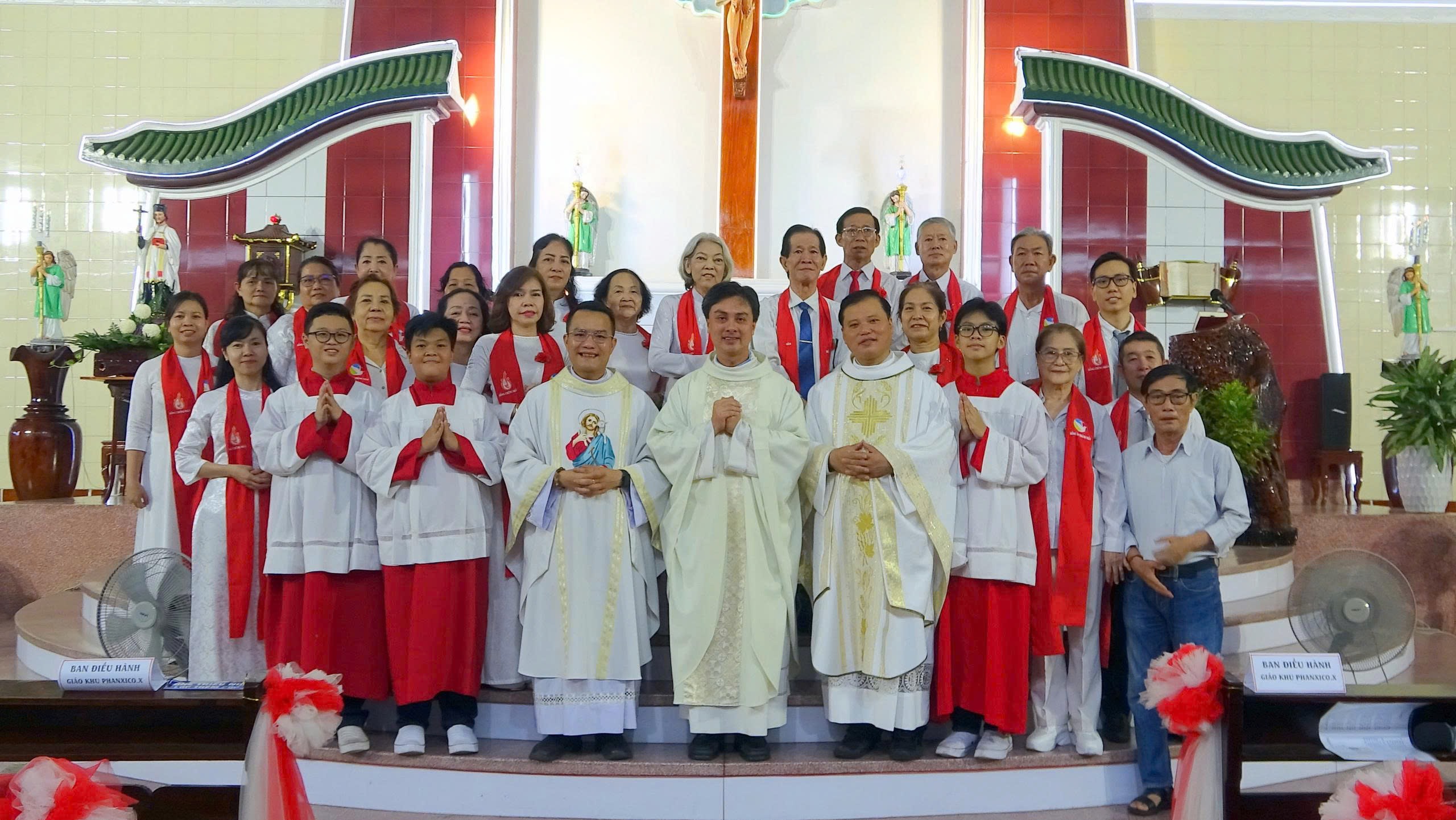 Giáo xứ Vĩnh Hội: Mừng kính Thánh Phanxicô Xaviê, bổn mạng giáo khu