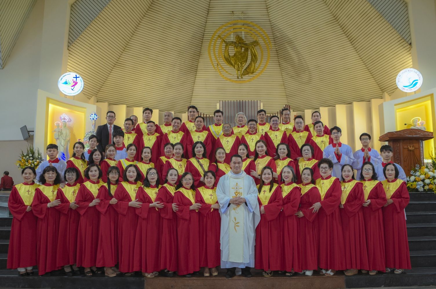 Thánh Lễ Chúa Hiển Linh: Bổn Mạng Ca Đoàn Hiển Linh