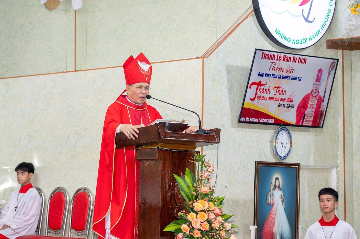 Giáo họ Fatima: Thánh lễ ban Bí tích Thêm Sức