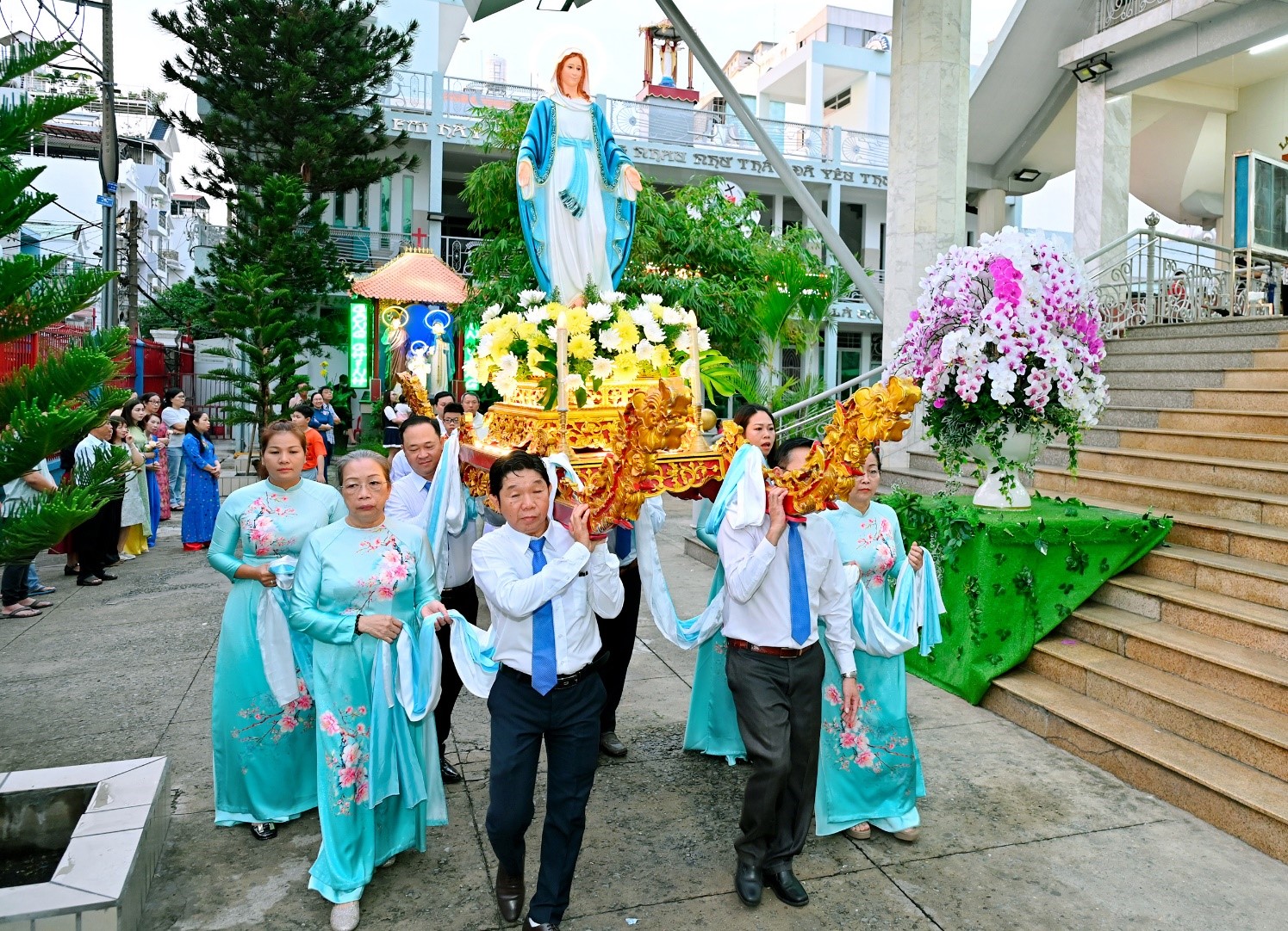 Giáo xứ Tân Phú Hòa: Niềm vui của ngày giã hoa