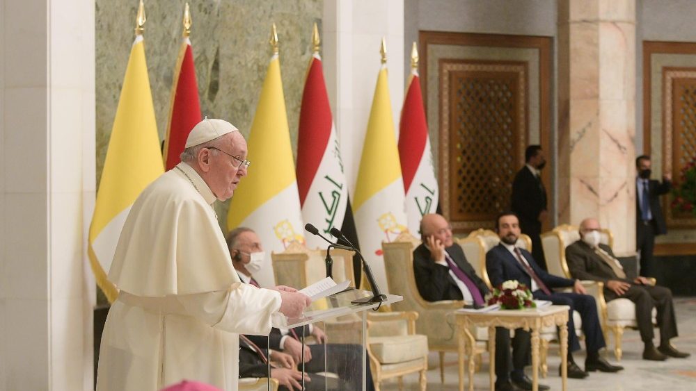 Tông du Iraq: Diễn văn (1) trước chính quyền, xã hội dân sự và ngoại giao đoàn