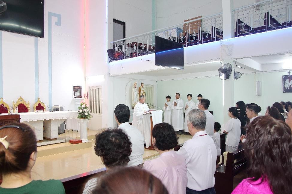 Thánh lễ Tiệc Ly ở giáo xứ Mai Khôi, hạt Sài Gòn - Chợ Quán