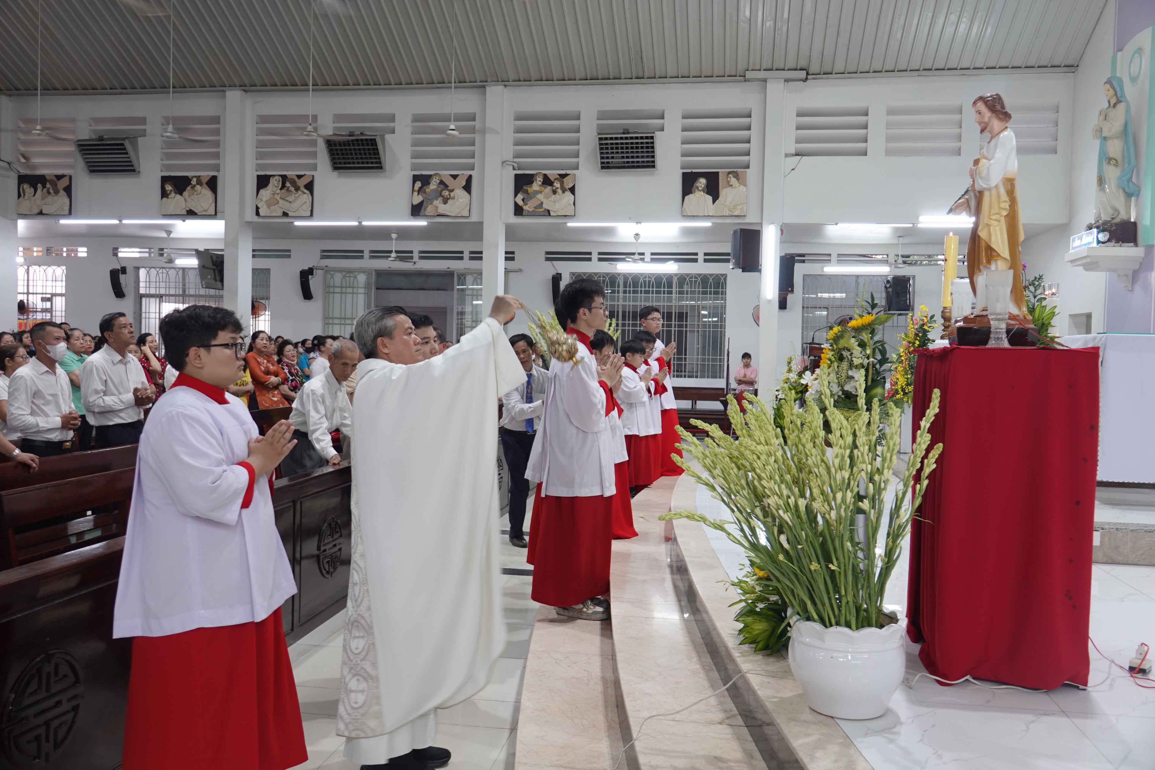 Giáo xứ Nhân Hòa: Lễ kính Thánh Giuse Thợ - bổn mạng Giáo khu 6