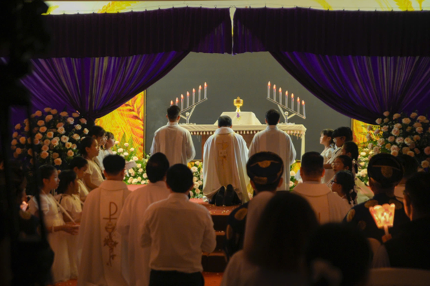 Giáo xứ Thánh Phaolô:  Thánh lễ Tiệc Ly- mở đầu Tam Nhật Thánh