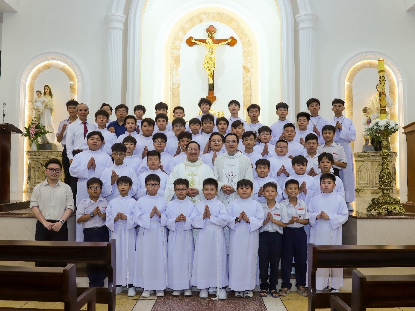 Giáo xứ Bùi Môn: Thánh lễ kính Thánh Đaminh Saviô, mừng bổn mạng Ban Lễ Sinh