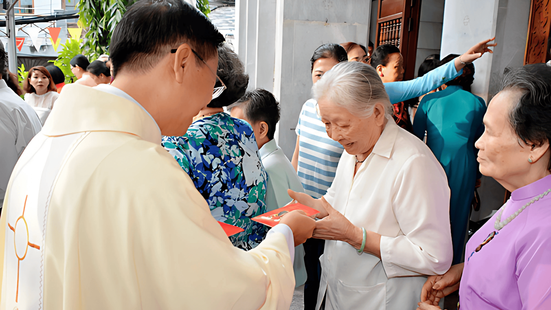 Gx Vĩnh Hòa: Lễ cầu cho tổ tiên & mừng thọ