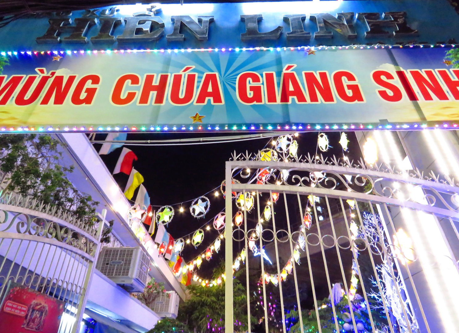 Giáo xứ Hiển Linh: Thánh lễ mừng bổn mạng ngày 8-1-2023