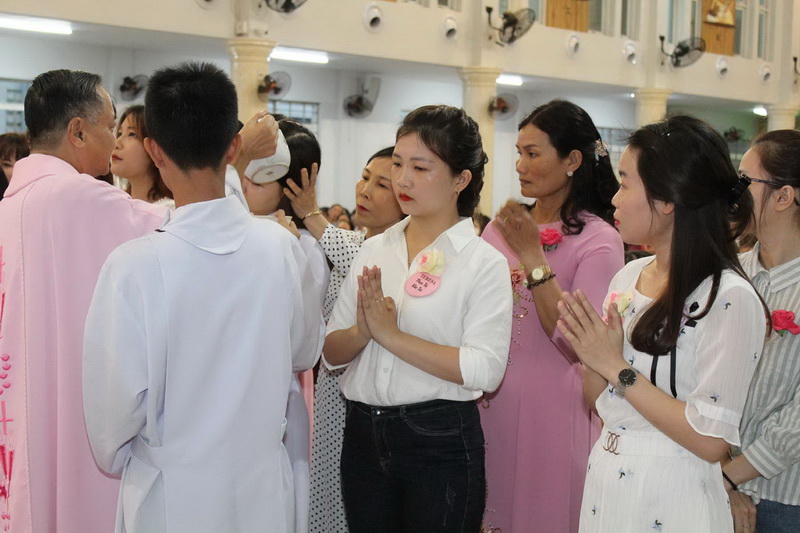 Giáo xứ Tân Việt: Thánh Lễ ban bí tích Rửa tội
