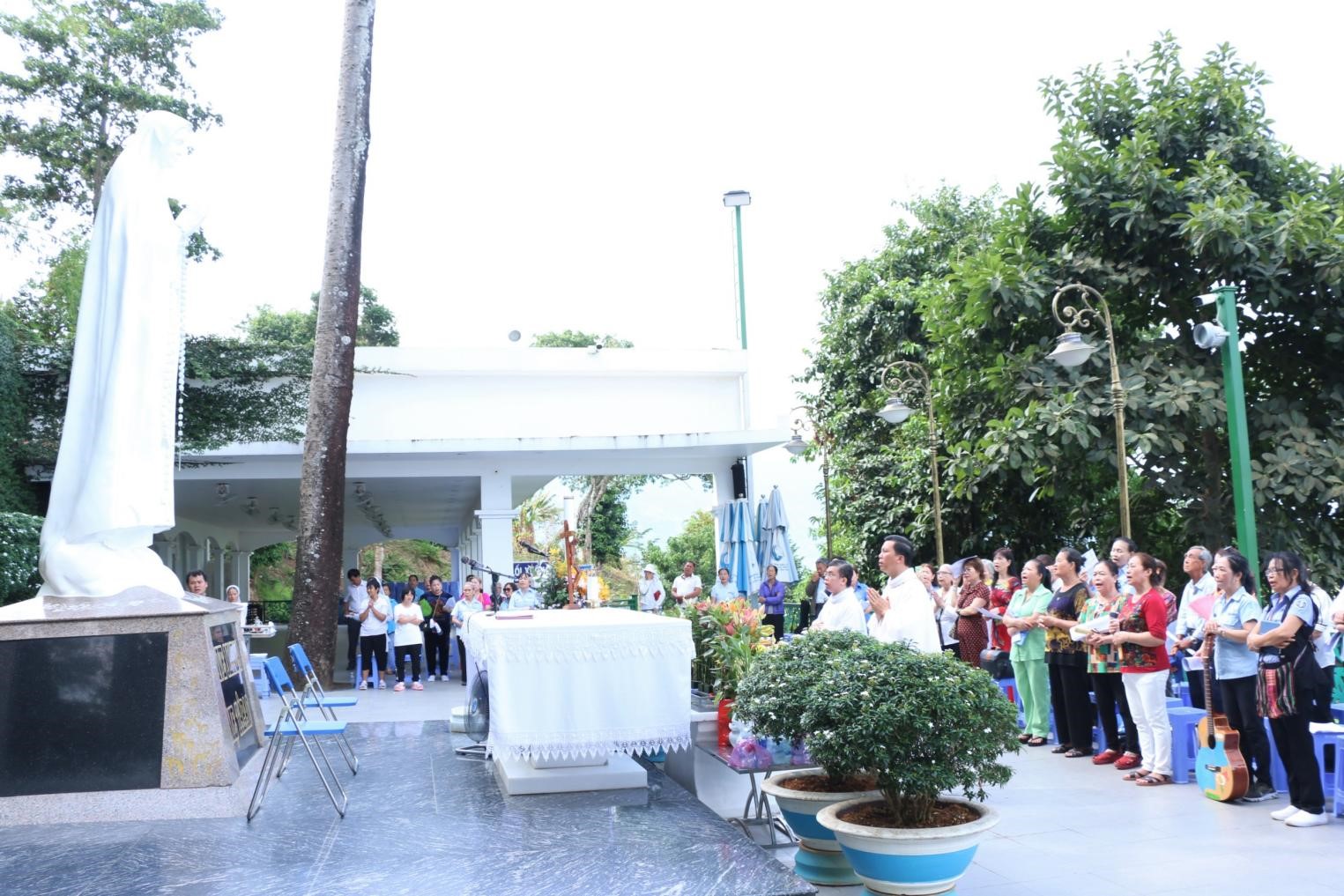 Hiệp Hội Thánh Mẫu TGPSG: Quà tặng Đấng Phục sinh