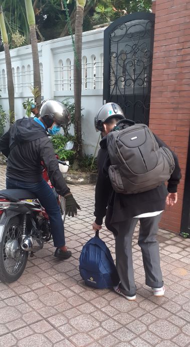Covid: Tiếng gọi trong đêm