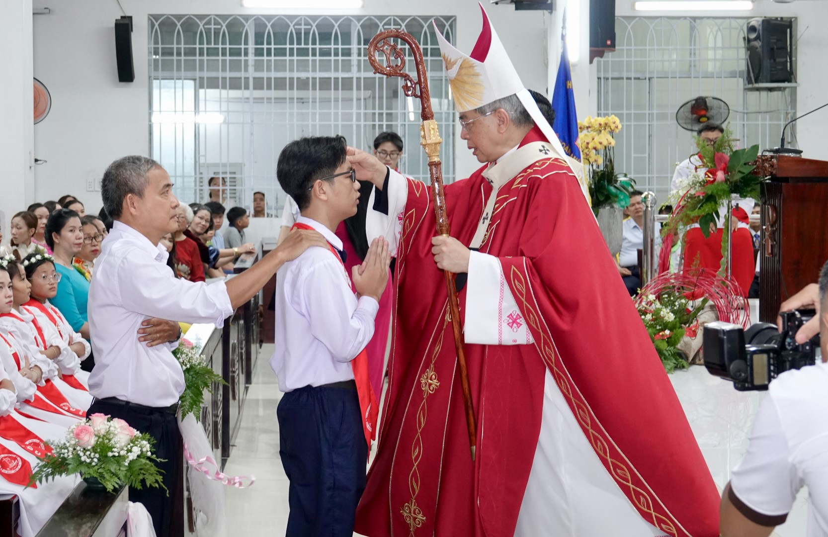 Thánh lễ ban Bí tích Thêm Sức tại giáo xứ Nhân Hoà – 06-06-2025