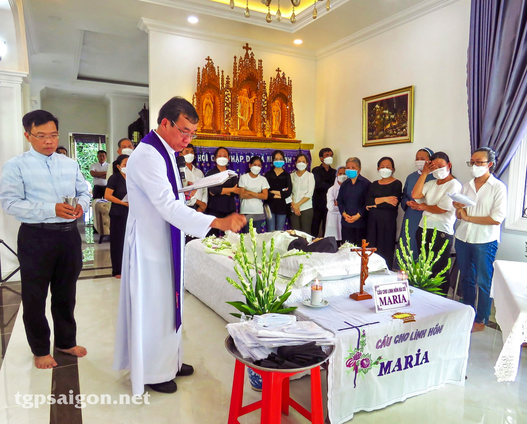 Nghi thức tẩn liệm và Thánh lễ phát tang thân mẫu Lm Phêrô Nguyễn Thanh Tùng