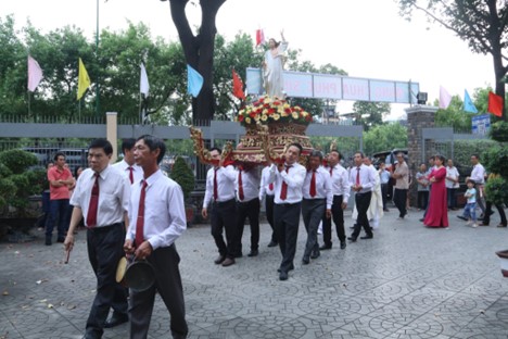 Giáo xứ Tân Chí Linh: Mừng đại lễ Chúa Phục Sinh ngày 9-4-2023