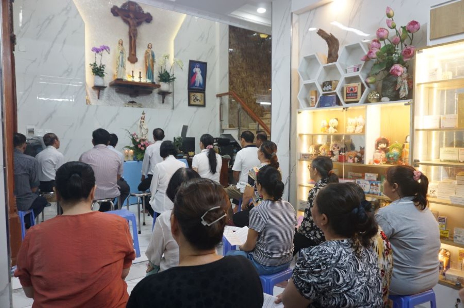 Giáo xứ Phú Hoà khai mạc tháng Mân Côi
