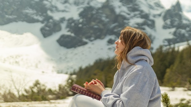 5 câu Kinh Thánh hay để dẫn dắt bạn bước vào năm 2026