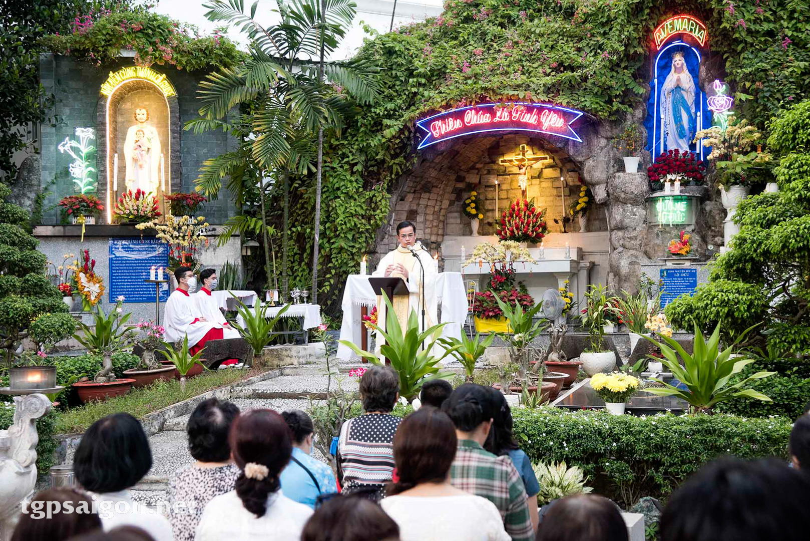 Giáo xứ Thánh Jeanne d’Arc: Lễ Đức Mẹ Lộ Đức 2023