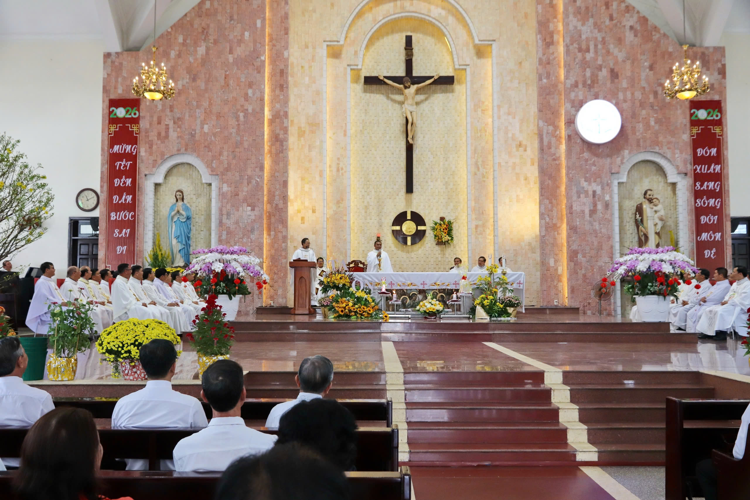 Giáo hạt Hóc Môn: Thánh lễ Tạ ơn Tất niên 2025