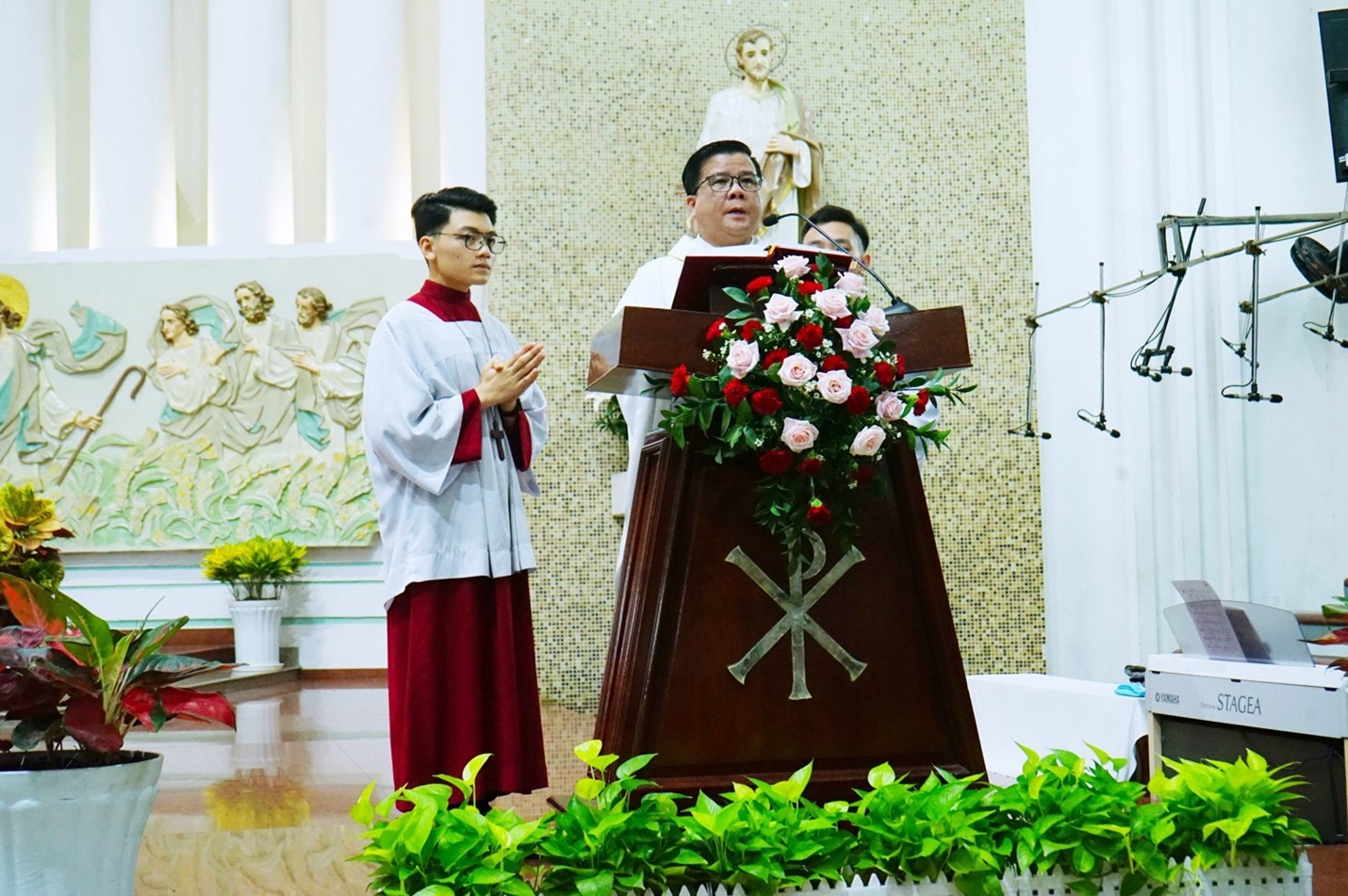Giáo xứ Tân Phước: Thánh lễ Giỗ 40 năm của Cha Cố Giacôbê Maria Đỗ Thiên Bình - Chánh xứ tiên khởi